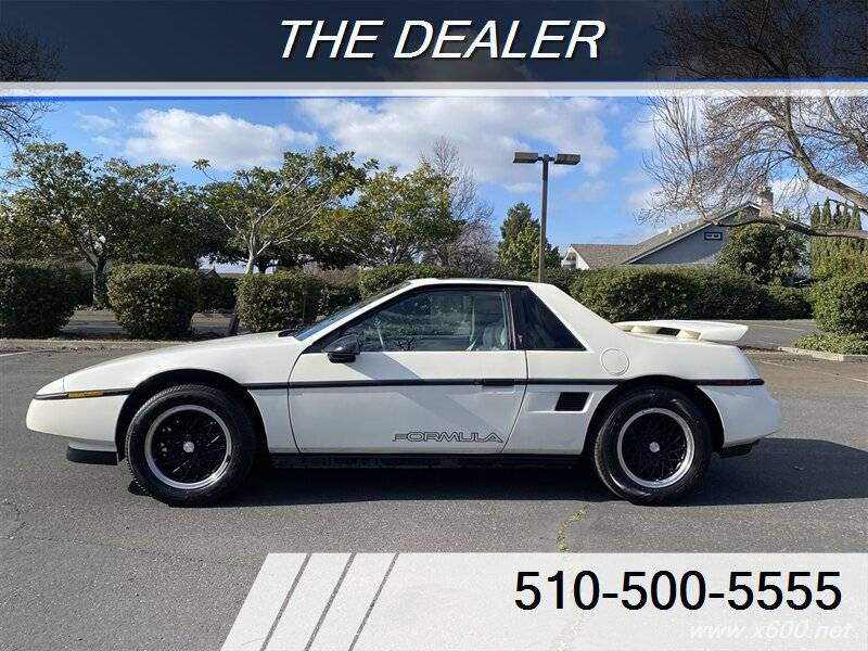 Pontiac-Fiero-formula-1988-white-213807