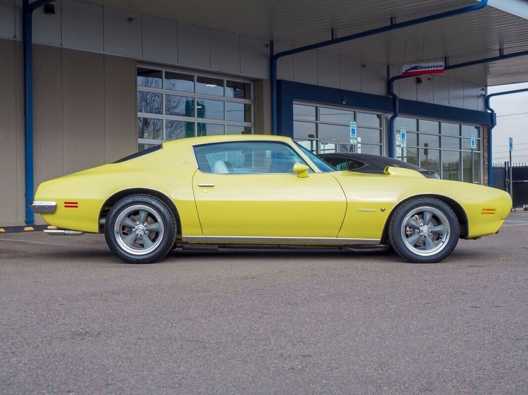 Pontiac-Firebird-1973-Yellow-White-1941-9