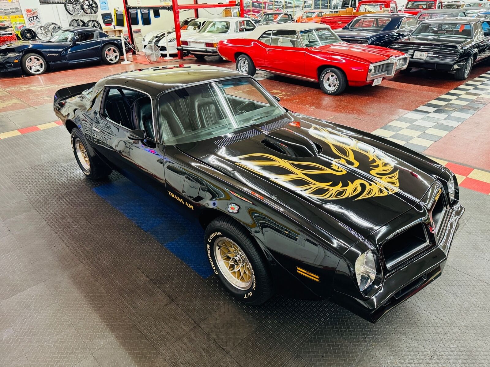 Pontiac-Firebird-1976-Black-Black-87280-31