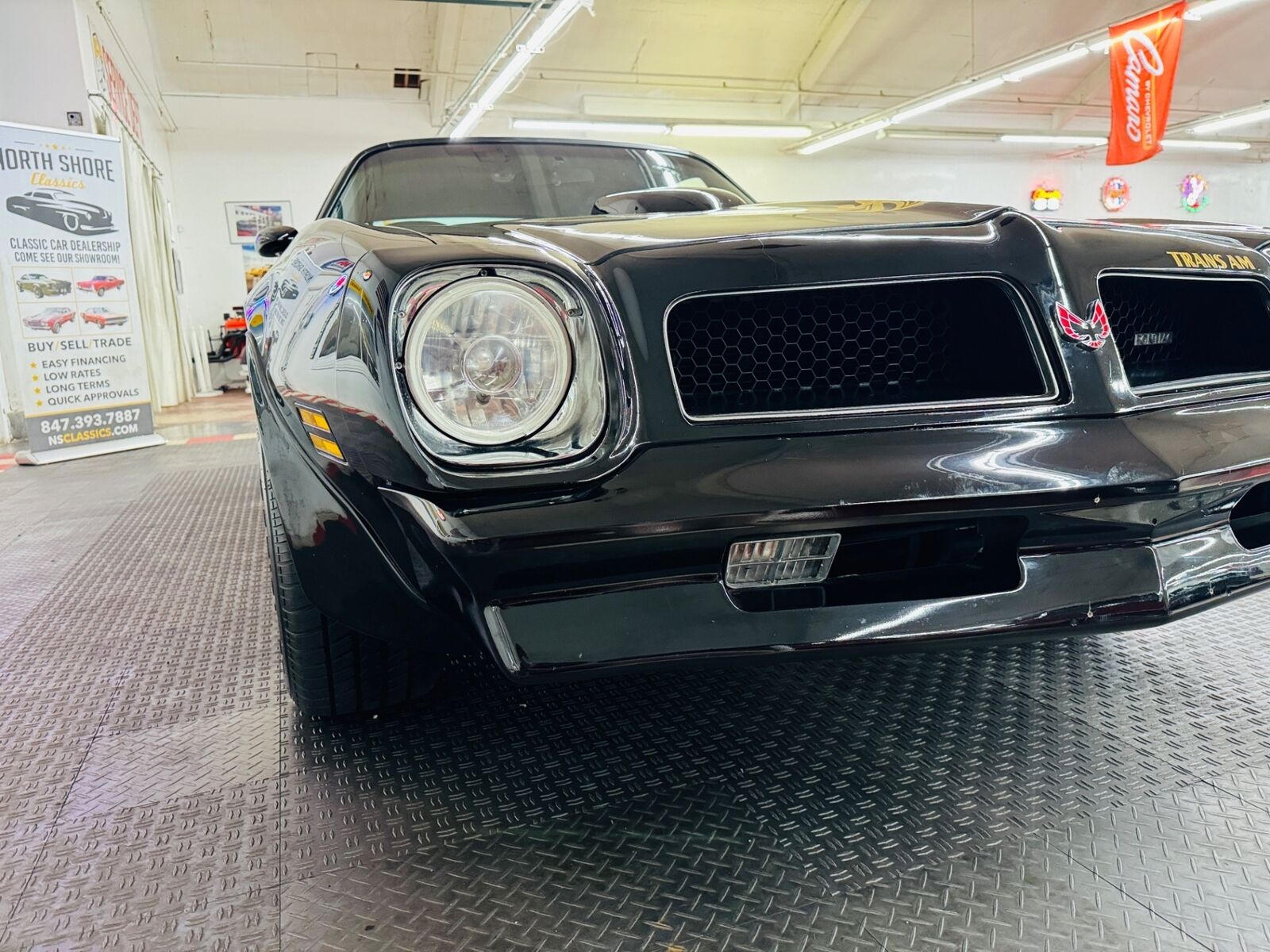 Pontiac-Firebird-1976-Black-Black-87280-7