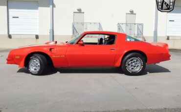 Pontiac-Firebird-1976-Red-Black-115137-5