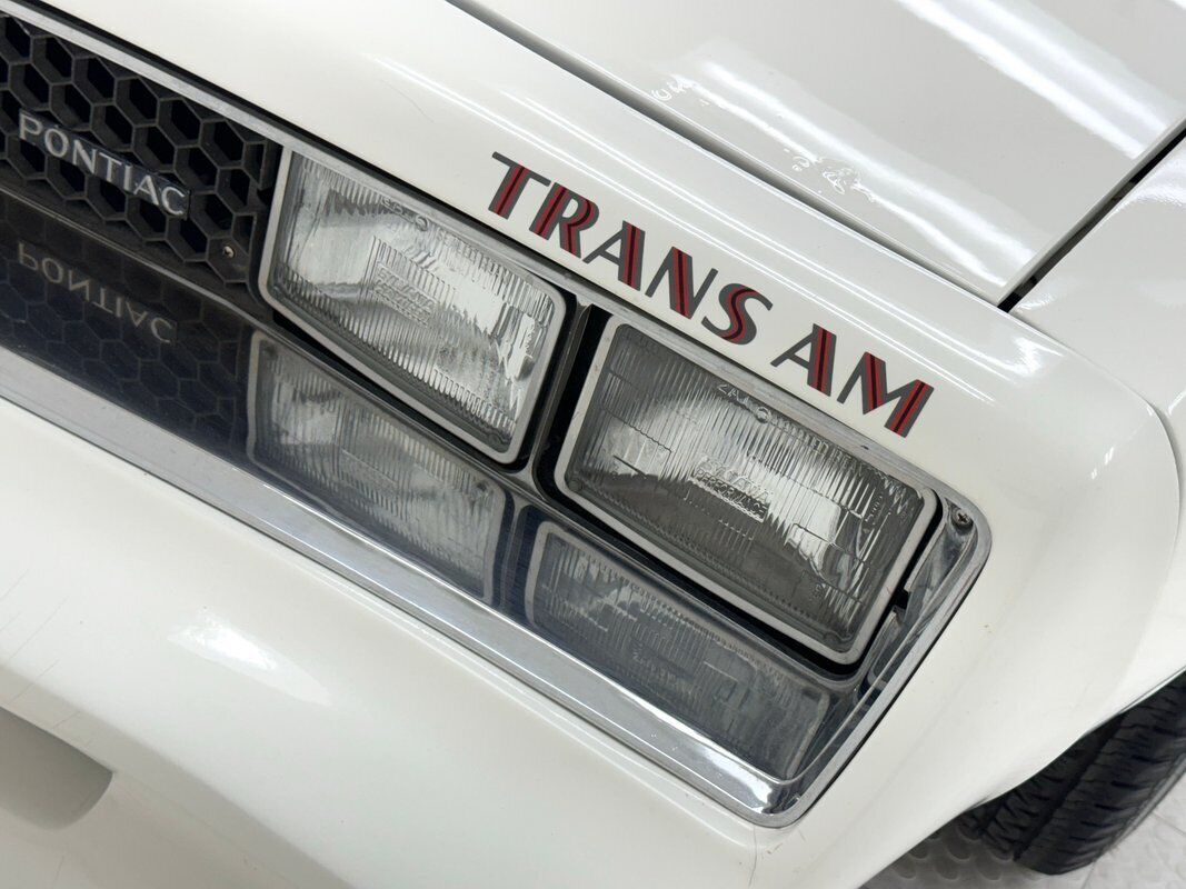 Pontiac-Firebird-1977-White-Red-23406-10