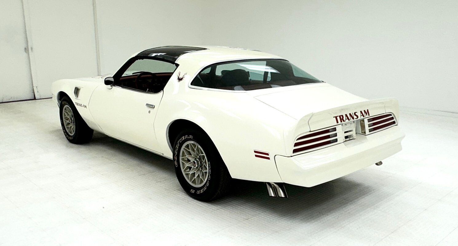 Pontiac-Firebird-1977-White-Red-23406-3