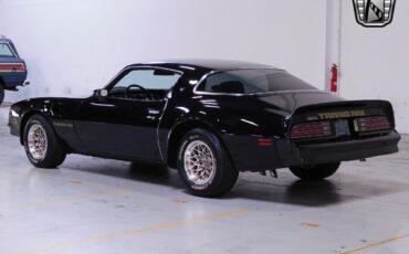 Pontiac-Firebird-1978-Black-Black-34668-3