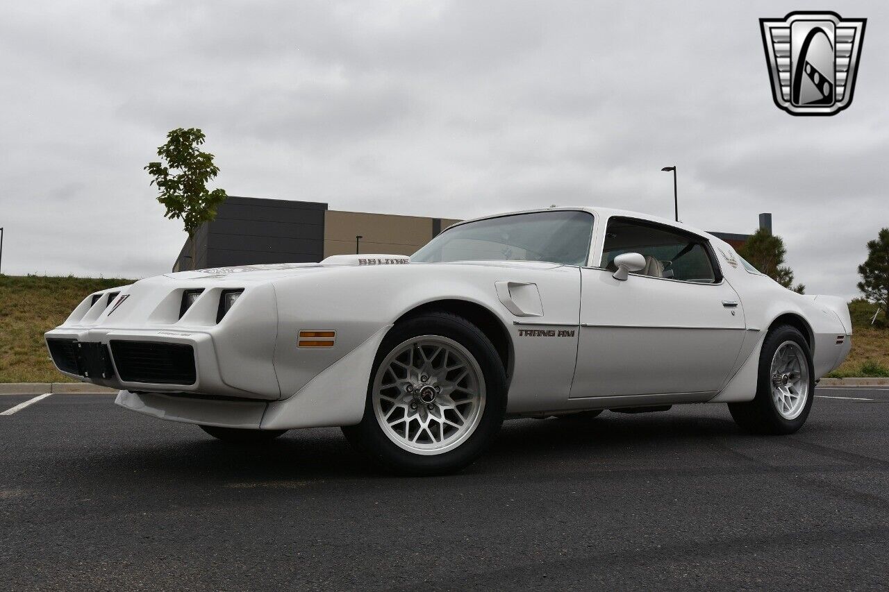 Pontiac-Firebird-1979-White-White-70793-2