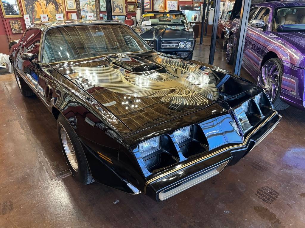 Pontiac-Firebird-1981-black-76448-9