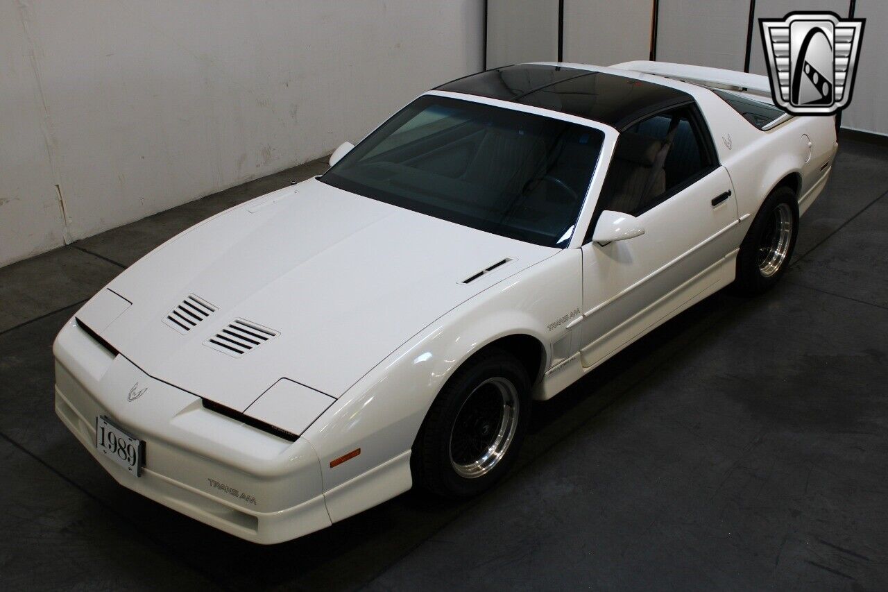 Pontiac-Firebird-1989-White-Gray-52062-3