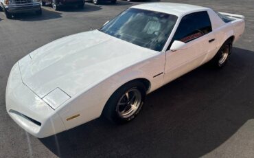 Pontiac-Firebird-1992-white-110542-16