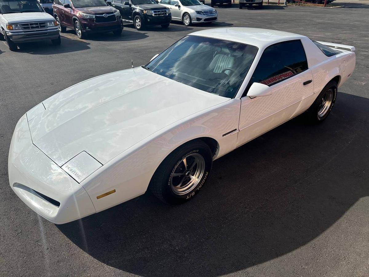 Pontiac-Firebird-1992-white-110542-16