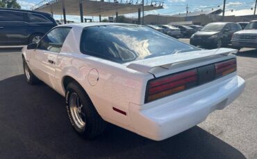 Pontiac-Firebird-1992-white-110542-2