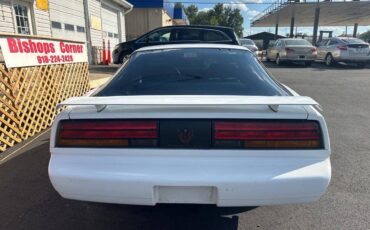 Pontiac-Firebird-1992-white-110542-4