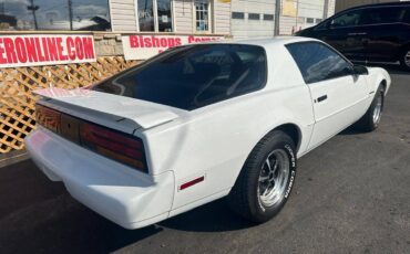 Pontiac-Firebird-1992-white-110542-5