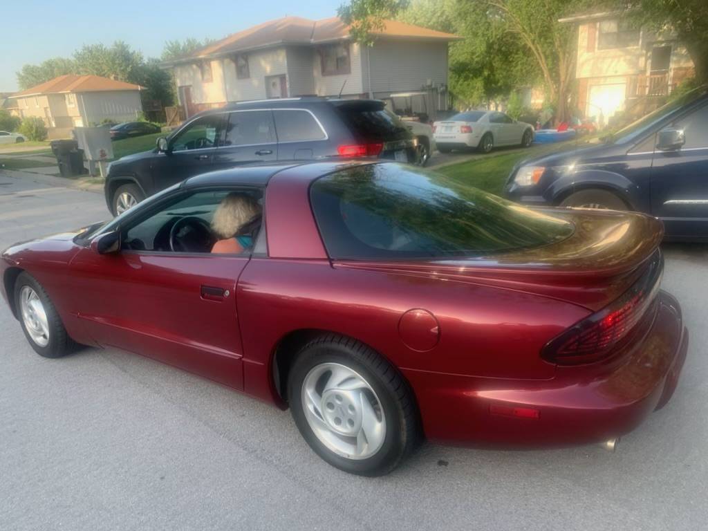 Pontiac-Firebird-1994-209214-1