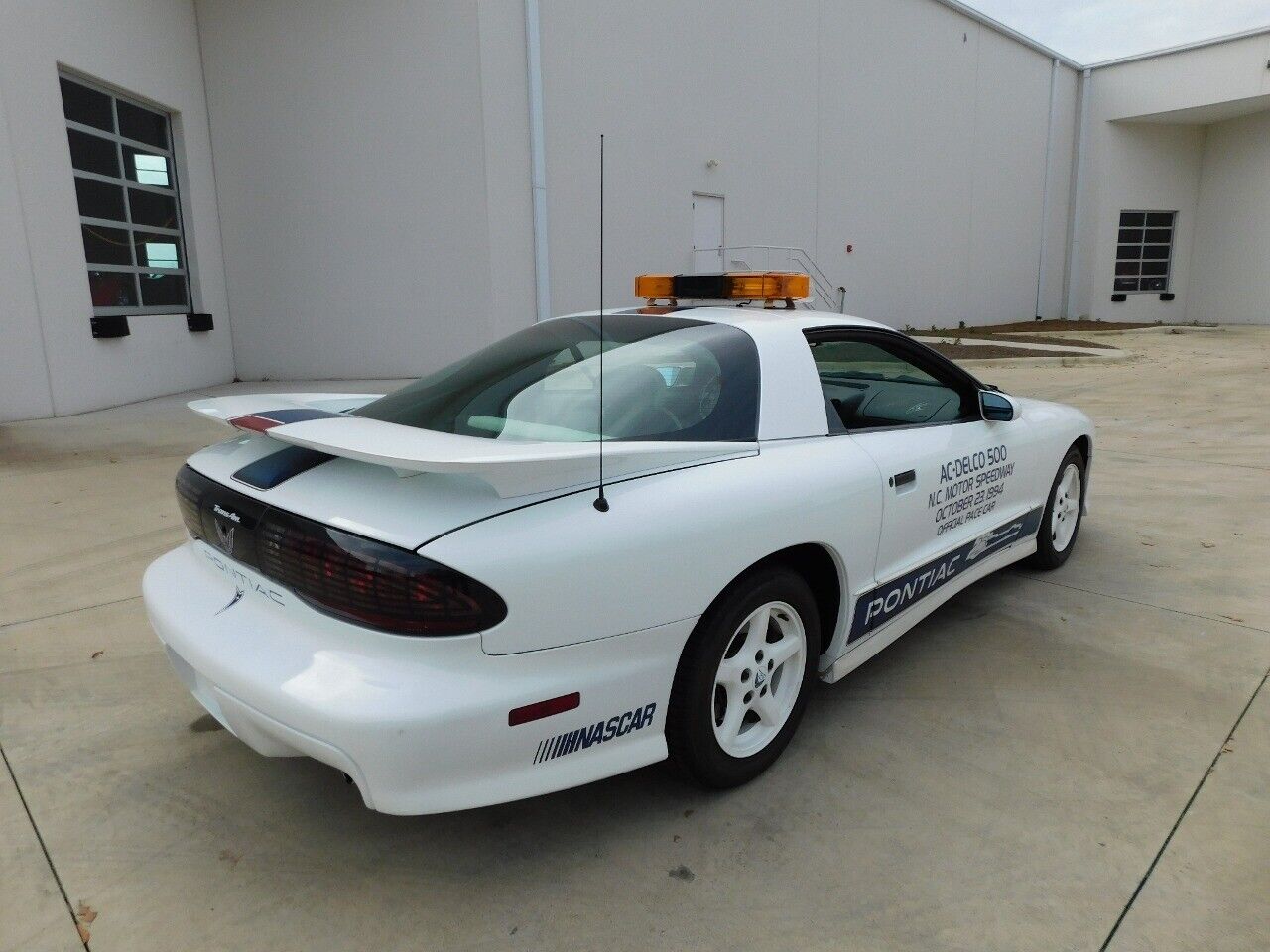 Pontiac-Firebird-1994-White-White-43311-10