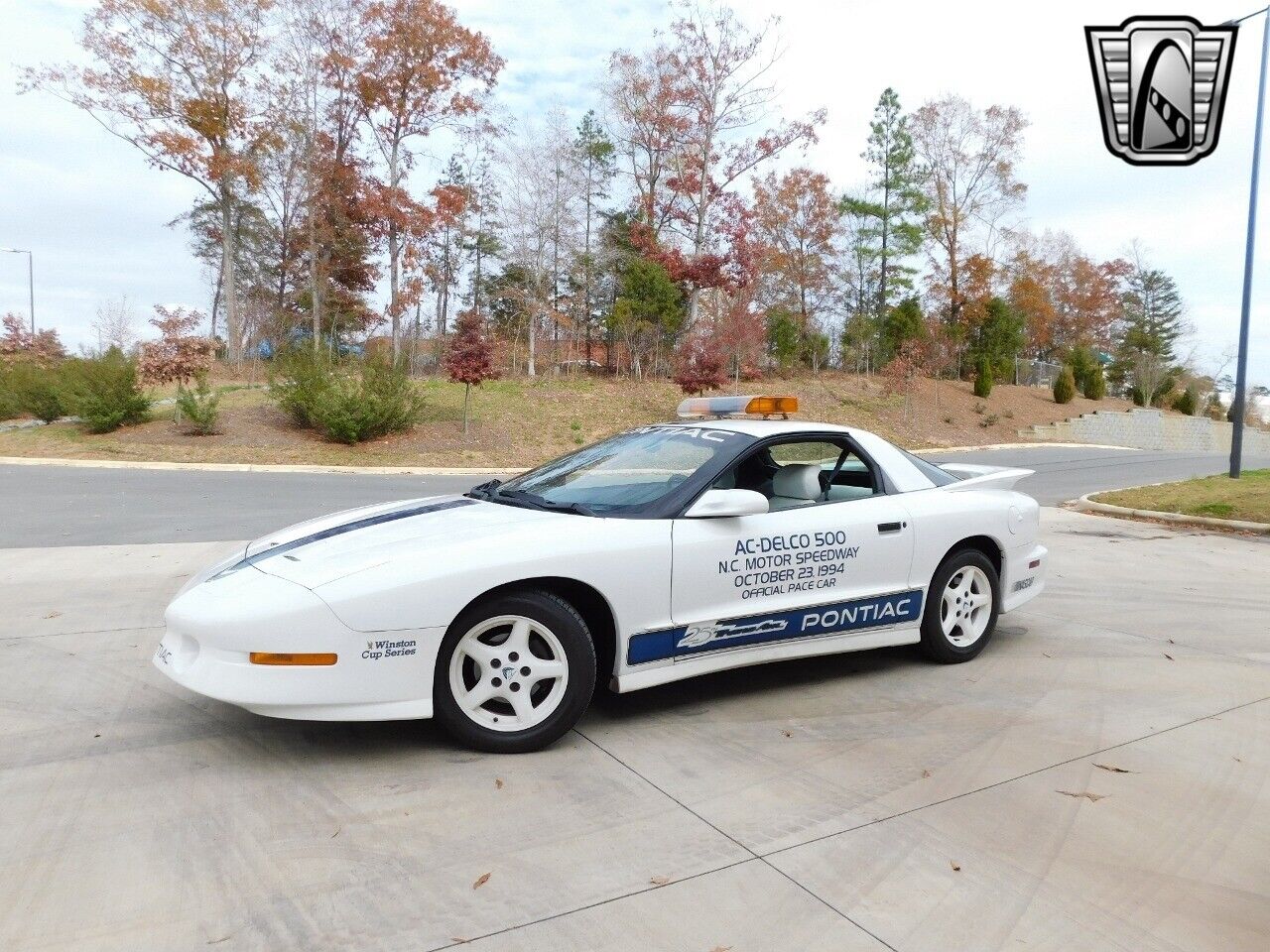 Pontiac-Firebird-1994-White-White-43311-2