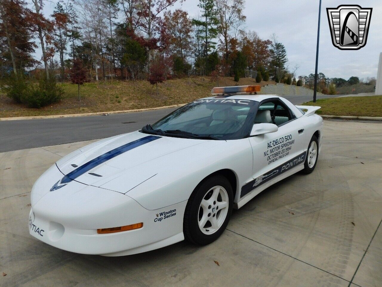 Pontiac-Firebird-1994-White-White-43311-4