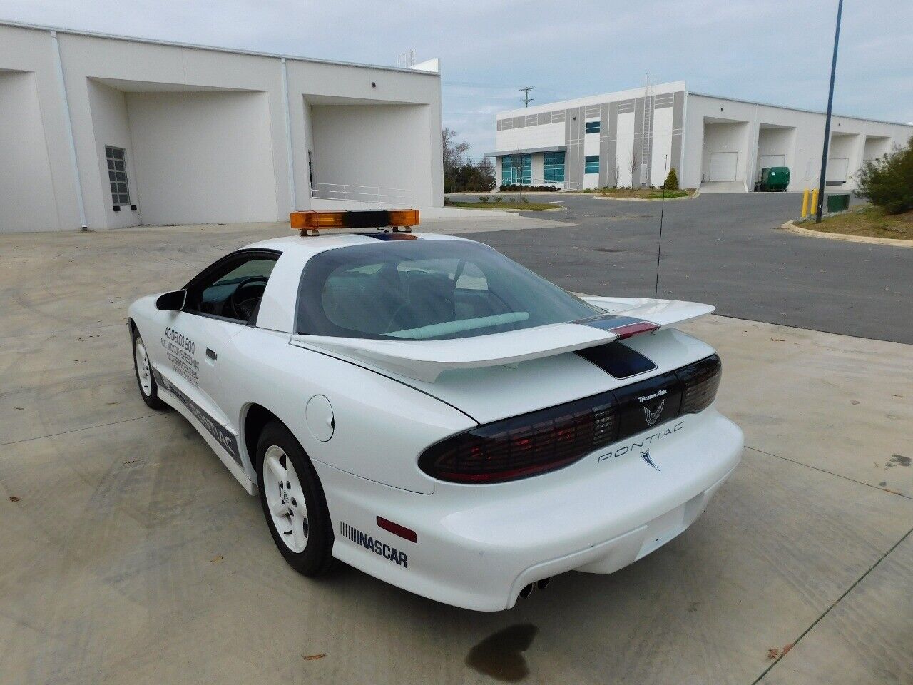 Pontiac-Firebird-1994-White-White-43311-8