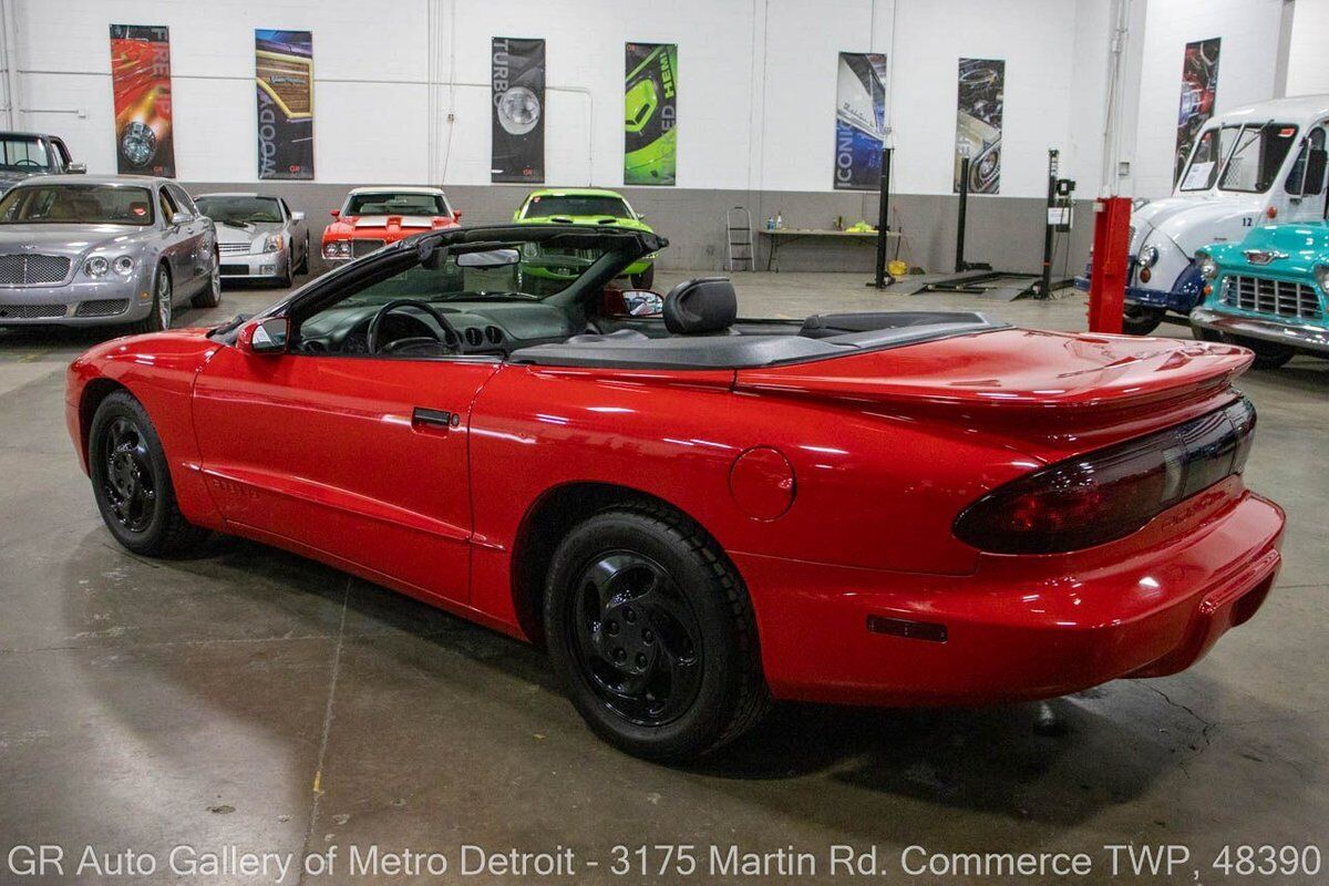 Pontiac-Firebird-1995-Red-Black-86111-3