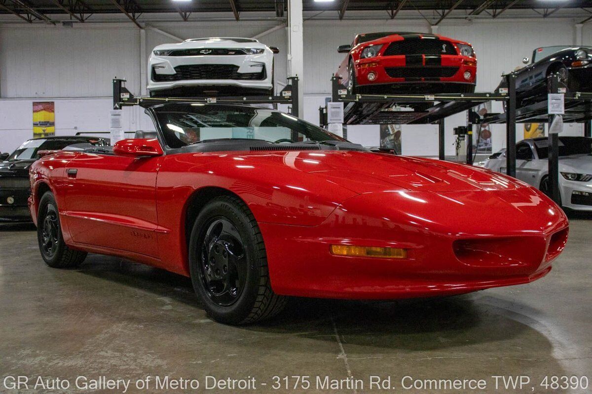 Pontiac-Firebird-1995-Red-Black-86111-9