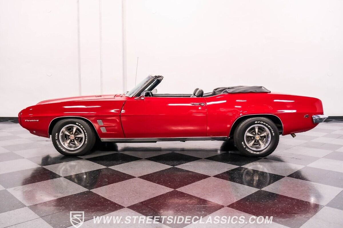 Pontiac-Firebird-Cabriolet-1969-Red-Black-84903-2