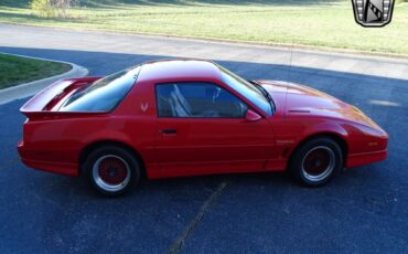 Pontiac-Firebird-Cabriolet-1988-Red-Gray-153218-7