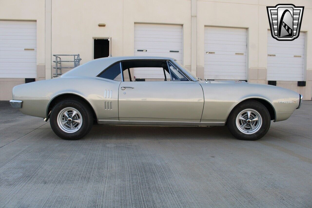 Pontiac-Firebird-Coupe-1967-Silver-Blue-120001-39