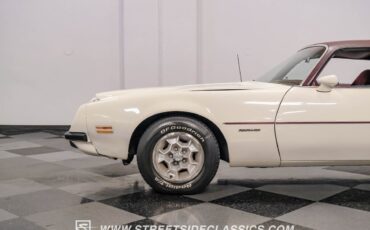 Pontiac-Firebird-Coupe-1975-White-Oxblood-124032-7