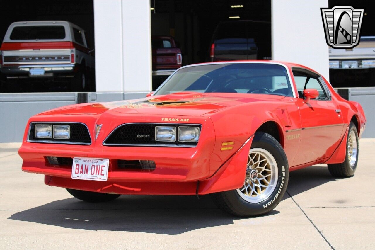 Pontiac-Firebird-Coupe-1977-Red-Black-39900-2