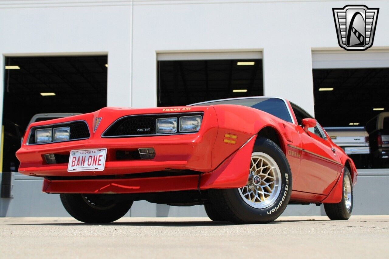 Pontiac-Firebird-Coupe-1977-Red-Black-39900-3