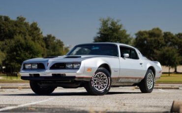 Pontiac-Firebird-Coupe-1977-Silver-Black-1788-1