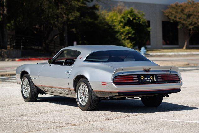 Pontiac-Firebird-Coupe-1977-Silver-Black-1788-12