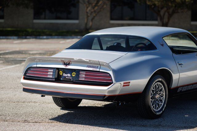 Pontiac-Firebird-Coupe-1977-Silver-Black-1788-16