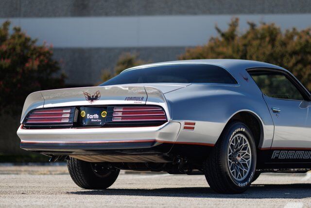 Pontiac-Firebird-Coupe-1977-Silver-Black-1788-17