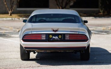 Pontiac-Firebird-Coupe-1977-Silver-Black-1788-27