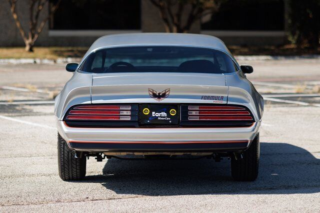 Pontiac-Firebird-Coupe-1977-Silver-Black-1788-27