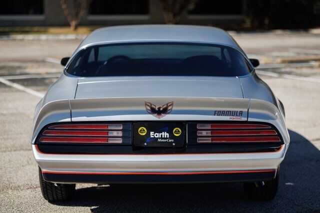 Pontiac-Firebird-Coupe-1977-Silver-Black-1788-29