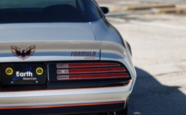 Pontiac-Firebird-Coupe-1977-Silver-Black-1788-30