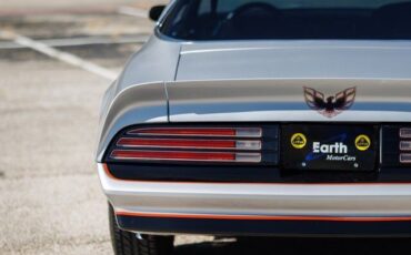 Pontiac-Firebird-Coupe-1977-Silver-Black-1788-31