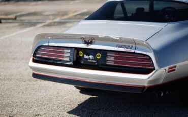 Pontiac-Firebird-Coupe-1977-Silver-Black-1788-32