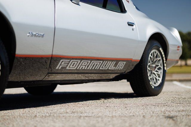 Pontiac-Firebird-Coupe-1977-Silver-Black-1788-37