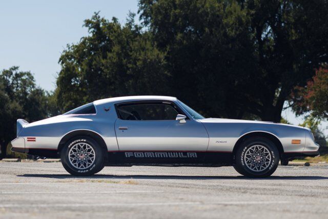 Pontiac-Firebird-Coupe-1977-Silver-Black-1788-6