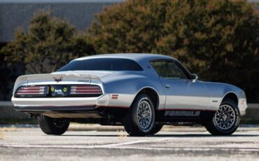 Pontiac-Firebird-Coupe-1977-Silver-Black-1788-9