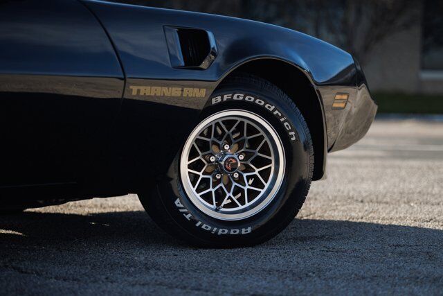 Pontiac-Firebird-Coupe-1979-Black-Black-36922-28