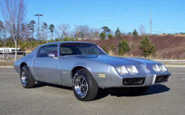 Pontiac-Firebird-Coupe-1979-Silver-Red-77577-2