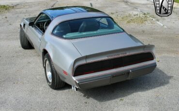 Pontiac-Firebird-Coupe-1979-Silver-Silver-25568-3