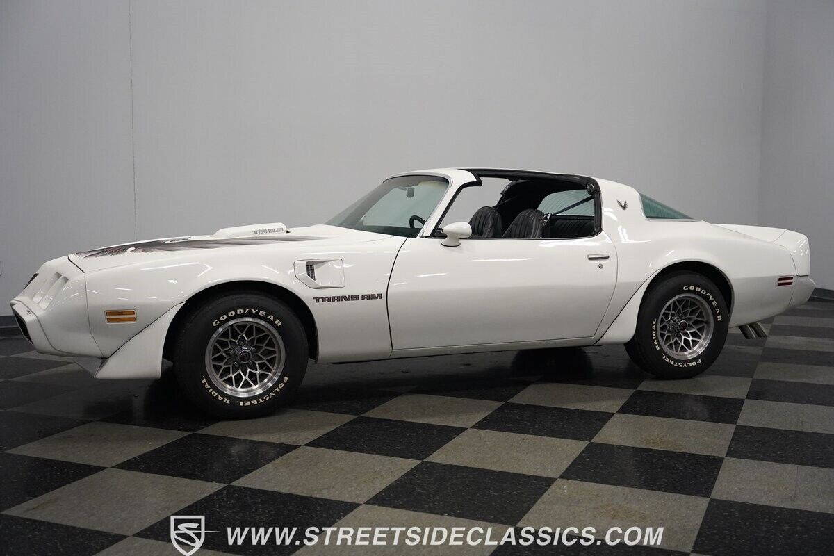 Pontiac-Firebird-Coupe-1979-White-Black-60727-8