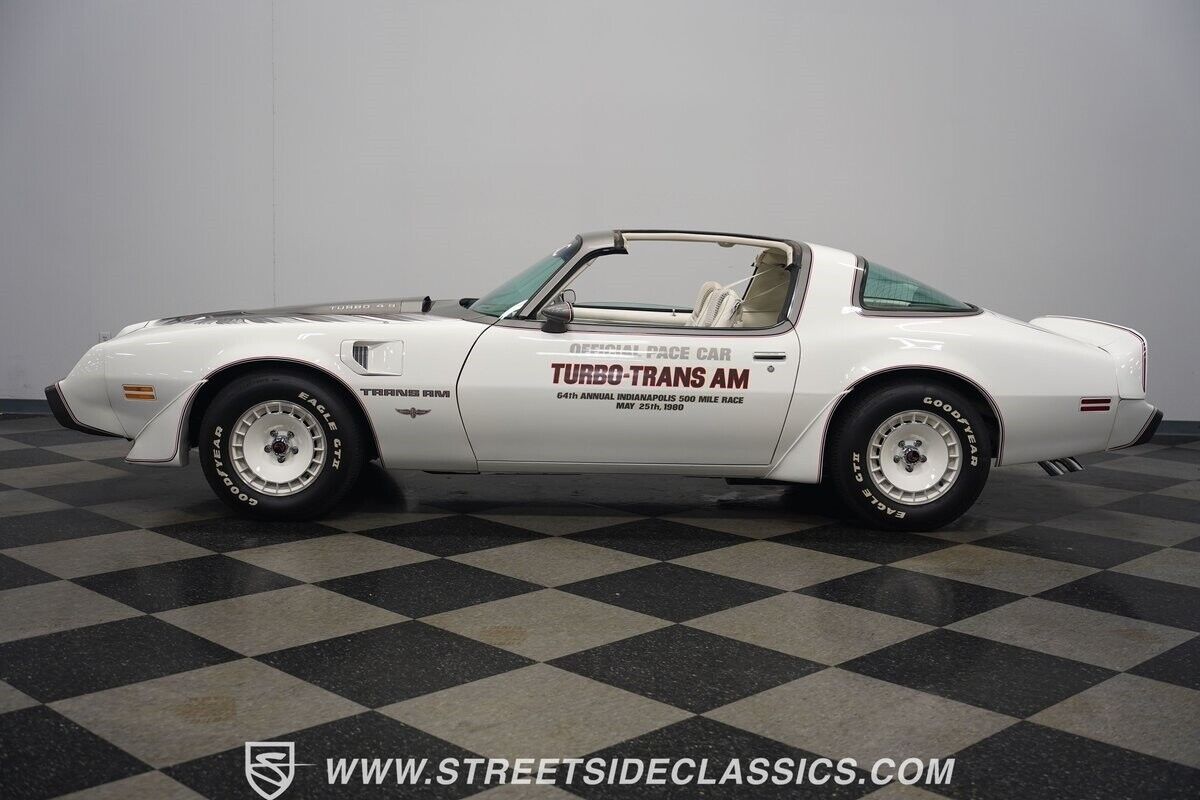 Pontiac-Firebird-Coupe-1980-White-Gray-41436-2