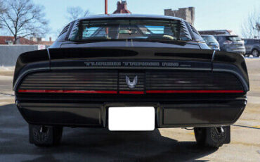 Pontiac-Firebird-Coupe-1981-Black-Black-120401-6