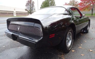 Pontiac-Firebird-Coupe-1981-Black-Red-29903-6