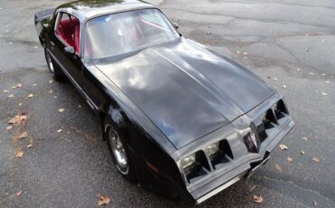 Pontiac-Firebird-Coupe-1981-Black-Red-29903-8